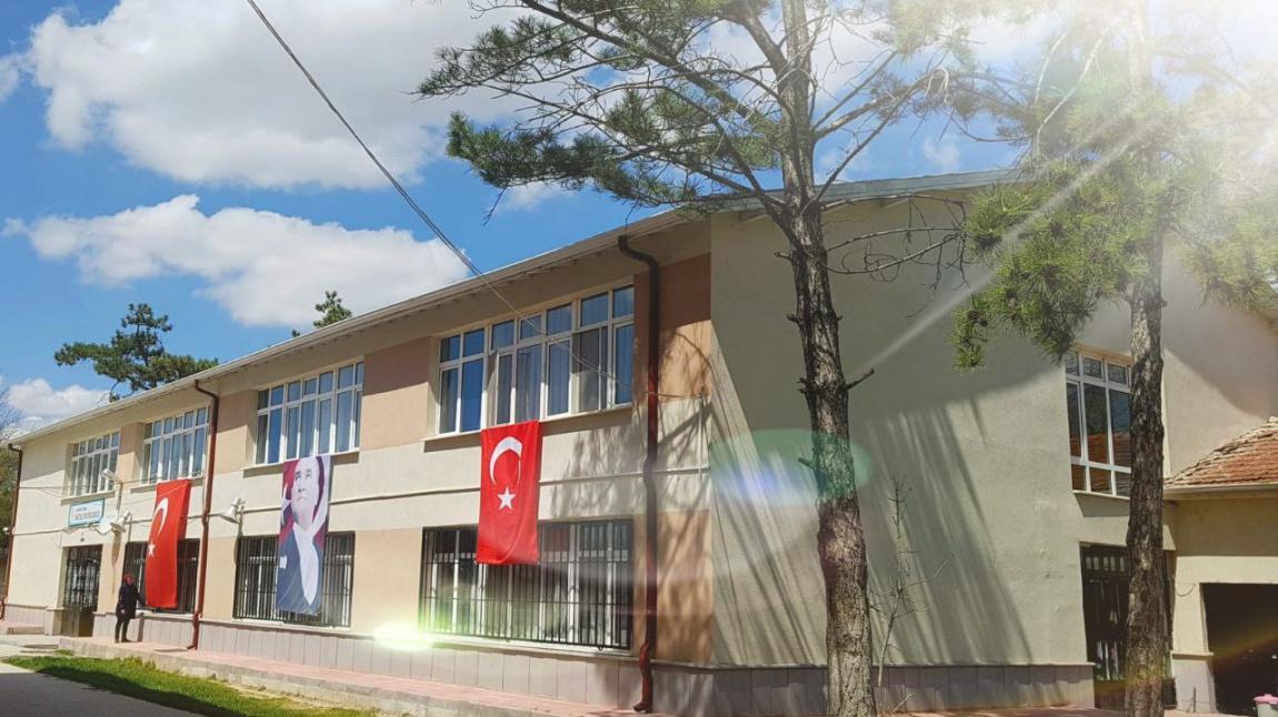 Muttalip Atatürk İlkokulu Fotoğrafı